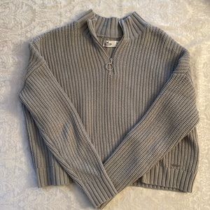Hollister Womens Knit 1/4 zip Sweater.